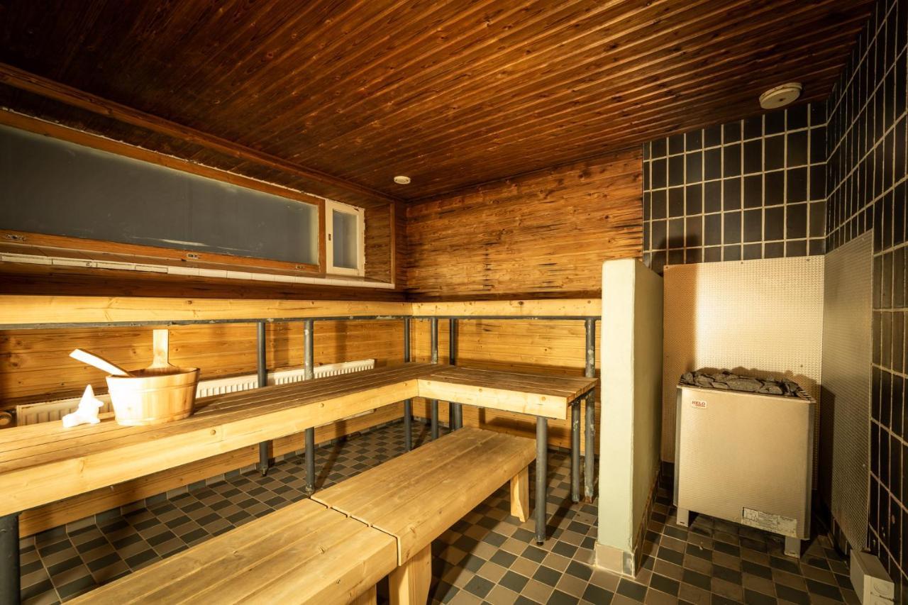 Kulkuri Hostellit Haemeenlinna Buitenkant foto