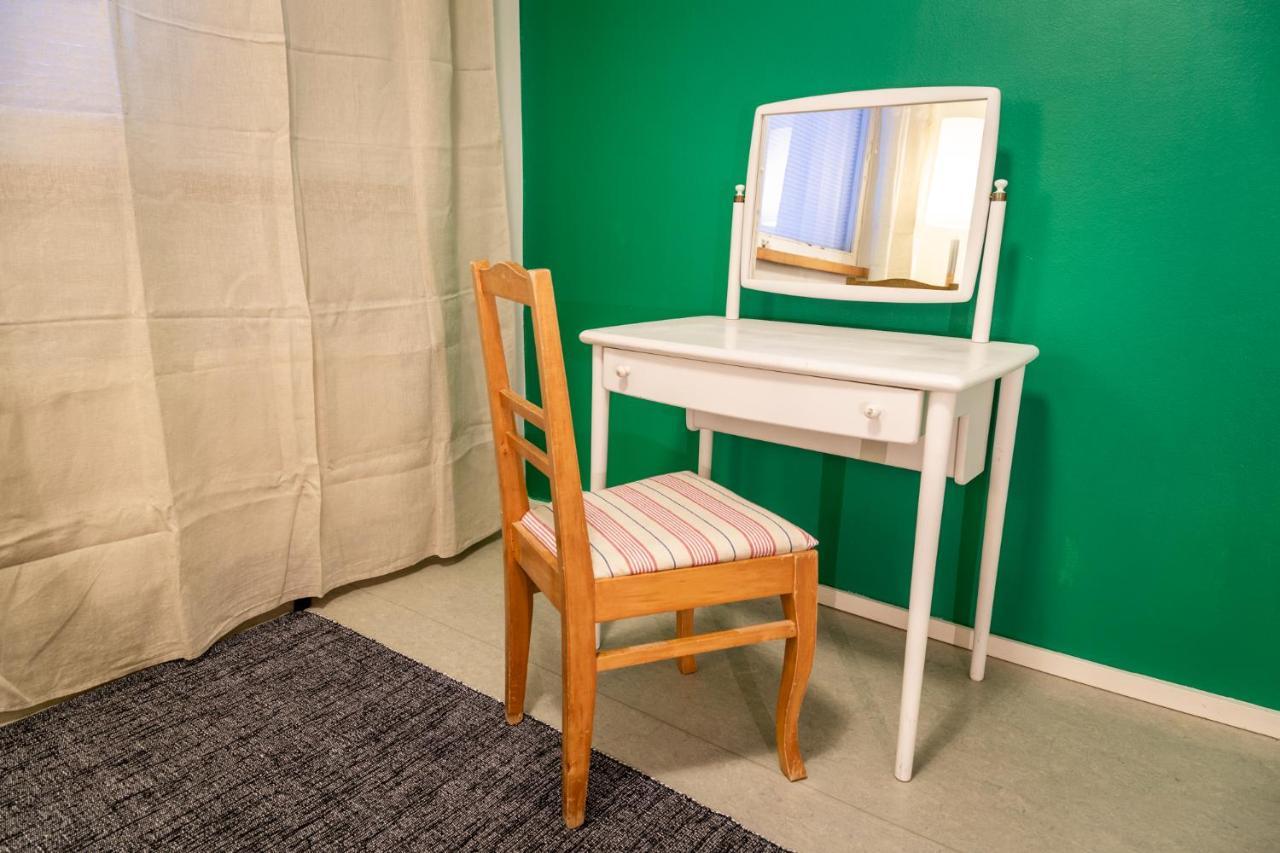 Kulkuri Hostellit Haemeenlinna Buitenkant foto