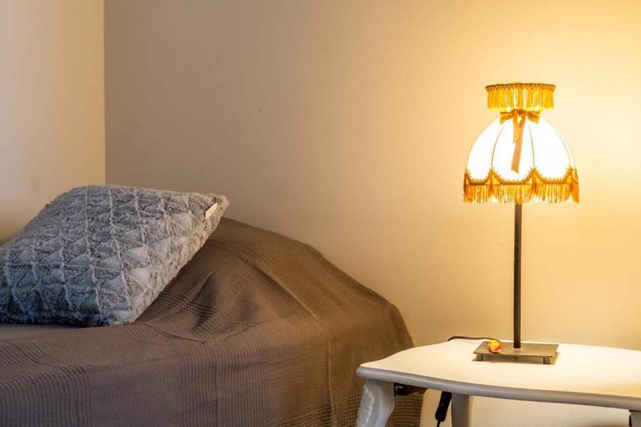 Kulkuri Hostellit Haemeenlinna Buitenkant foto