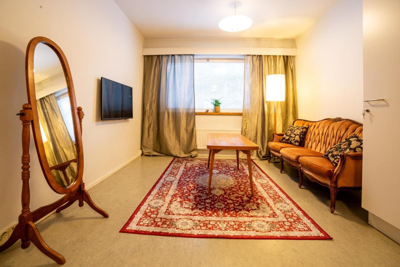 Kulkuri Hostellit Haemeenlinna Buitenkant foto
