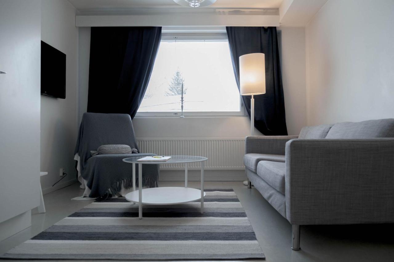 Kulkuri Hostellit Haemeenlinna Buitenkant foto