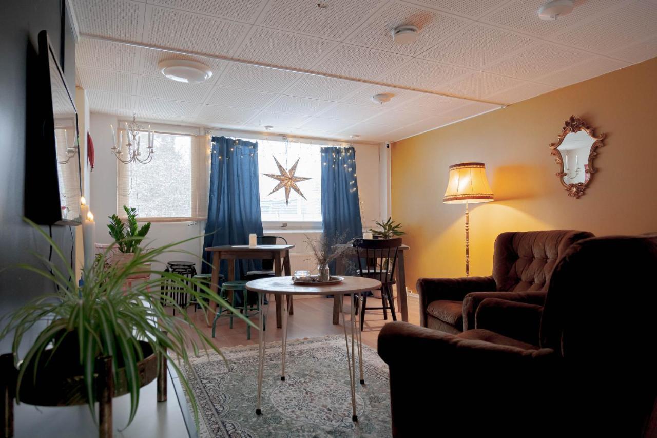 Kulkuri Hostellit Haemeenlinna Buitenkant foto